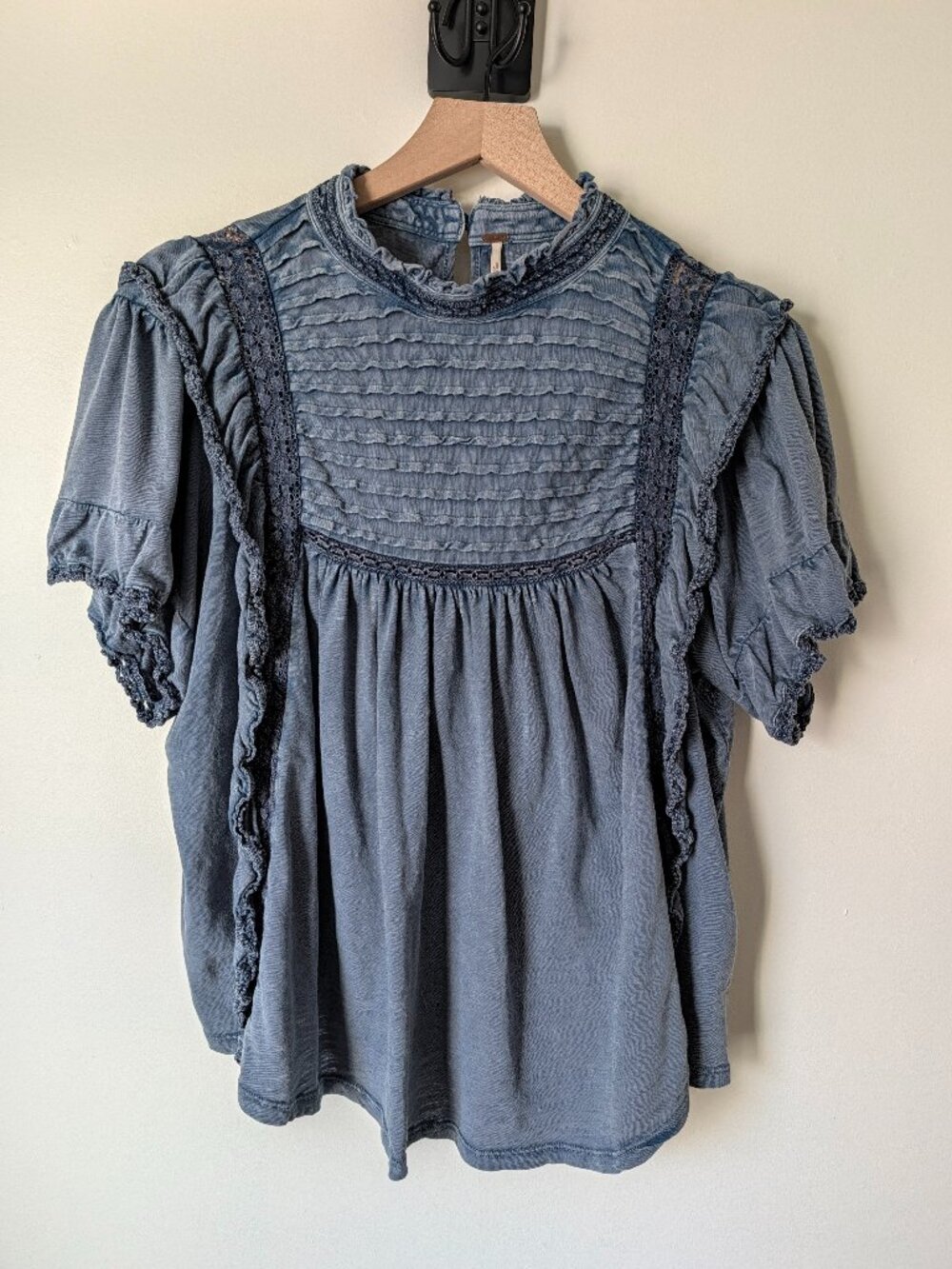 Free People Blue Ruffle Lace Pintuck Babydoll Top Blouse Size Large L